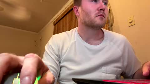 Snapshot of al4759 chatting on 11-21-25, 01:04 Al online show from 11-21-25, 01:04