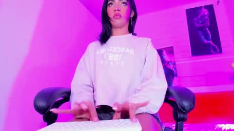 Alahia Rodriguez online show from 01-05-25, 07:17