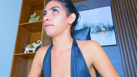 Snapshot of alahia__rodriguez chatting on 05-19-26, 05:19 Alahia Rodriguez online show from 05-19-26, 05:19