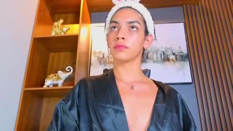 Snapshot of alahia__rodriguez chatting on 05-21-26, 08:27 Alahia Rodriguez online show from 05-21-26, 08:27