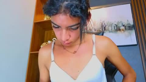 Snapshot of alahia__rodriguez chatting on 05-24-26, 12:21 Alahia Rodriguez online show from 05-24-26, 12:21