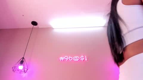 Snapshot of alahia_betancur chatting on 01-14-25, 08:15 Alahia  online show from 01-14-25, 08:15