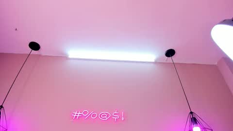 Snapshot of alahia_betancur chatting on 01-18-25, 06:32 Alahia  online show from 01-18-25, 06:32