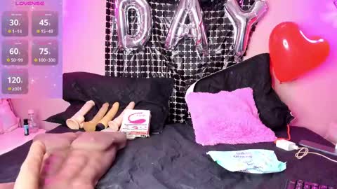 Snapshot of alahia_betancur chatting on 02-15-25, 03:28 Alahia  online show from 02-15-25, 03:28