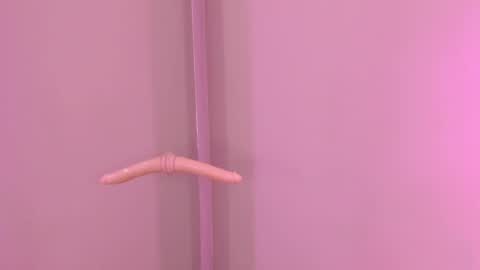 Snapshot of alahia_betancur chatting on 03-06-25, 03:35 Alahia  online show from 03-06-25, 03:35