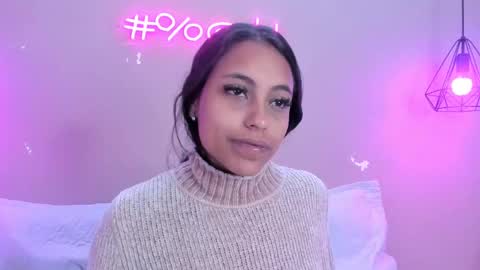 Snapshot of alahia_betancur chatting on 03-07-25, 11:40 Alahia  online show from 03-07-25, 11:40