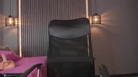 Snapshot of alahia_betancur chatting on 09-23-25, 02:31 Alahia  online show from 09-23-25, 02:31