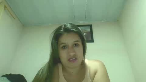Snapshot of alahia_fox chatting on 01-08-25, 03:29 alahia online show from 01-08-25, 03:29