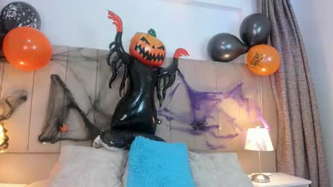 Snapshot of alahia_hank chatting on 10-31-25, 07:04 alahia_hank online show from 10-31-25, 07:04