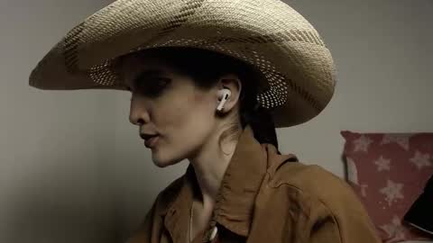           online show from 10-16-25, 09:21