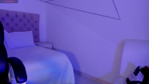 Alahia online show from 02-12-25, 12:22