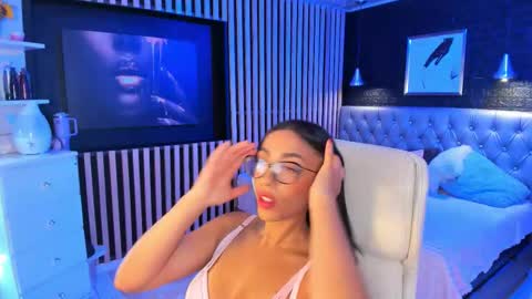 Snapshot of alaia_alegria chatting on 11-15-25, 09:43 Alaia Alegria online show from 11-15-25, 09:43