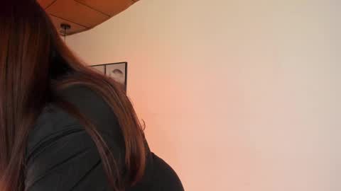 Snapshot of alaia_carter chatting on 10-03-25, 03:31 Alaia Carter online show from 10-03-25, 03:31