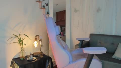 Alaia online show from 02-22-25, 06:30