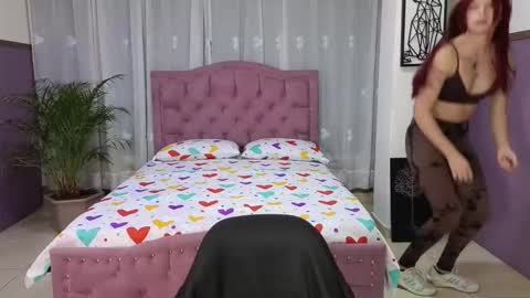 Alaia Skater online show from 10-23-25, 10:25