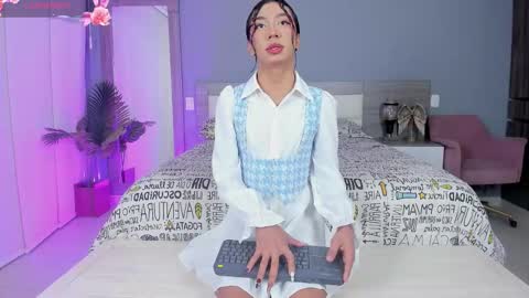 Snapshot of alaiaguerra chatting on 10-27-25, 07:51 alaiaguerra online show from 10-27-25, 07:51