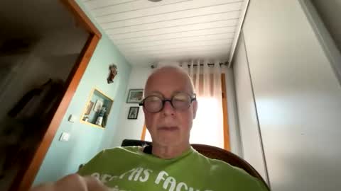 Snapshot of alaineiffer0769 chatting on 09-15-25, 11:54 alaineiffer0769 online show from 09-15-25, 11:54