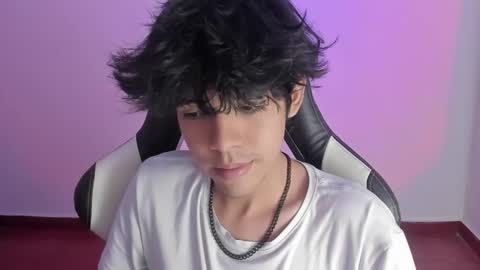 Snapshot of alan18n chatting on 01-20-25, 12:25 alan18n online show from 01-20-25, 12:25