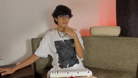 Snapshot of alan18n chatting on 03-07-25, 02:04 alan18n online show from 03-07-25, 02:04