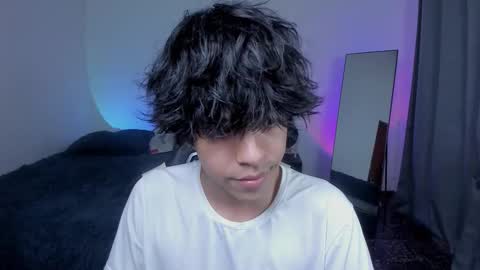 Snapshot of alan18n chatting on 01-17-26, 03:44 alan18n online show from 01-17-26, 03:44