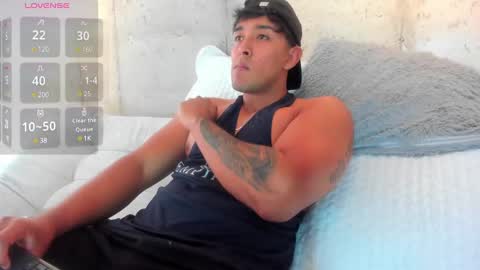 Snapshot of alan_greek_1 chatting on 01-01-25, 08:04 Alan greek online show from 01-01-25, 08:04