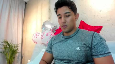 Snapshot of alan_greek_1 chatting on 02-16-25, 01:03 Alan greek online show from 02-16-25, 01:03