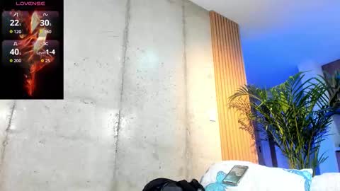 Snapshot of alan_greek_1 chatting on 09-22-25, 12:34 Alan greek online show from 09-22-25, 12:34