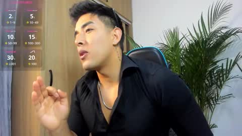 Snapshot of alan_greek_1 chatting on 10-26-25, 09:26 Alan greek online show from 10-26-25, 09:26