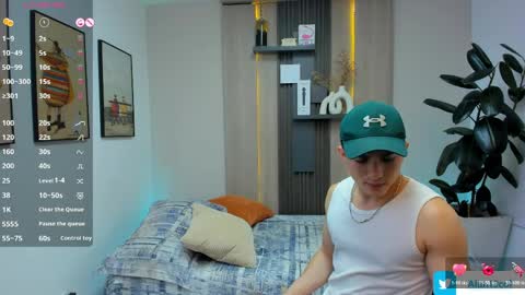 Alan  Kevin can we reach 100 thumbs up please guys  online show from 04-28-26, 07:19