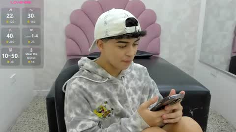 alan_twink12 online show from 07-04-26, 03:02