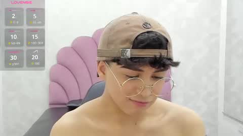 alan_twink12 online show from 07-11-26, 04:37