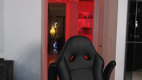 Snapshot of alan_vidal chatting on 10-21-25, 01:50 Alan Vidal online show from 10-21-25, 01:50