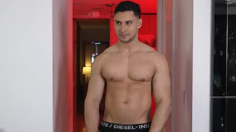 Snapshot of alan_vidal chatting on 10-25-25, 12:18 Alan Vidal online show from 10-25-25, 12:18