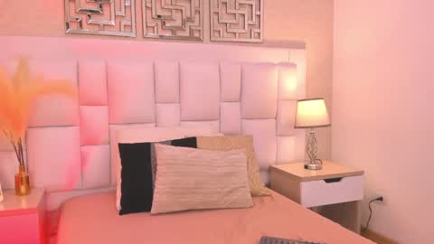 alana_2916 online show from 01-05-25, 02:30