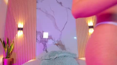 A L A N A  online show from 09-22-25, 12:07