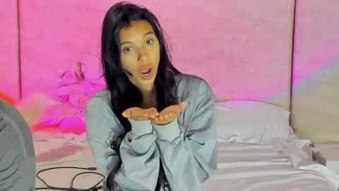 Snapshot of alana__get chatting on 12-14-24, 09:29 online show from 12-14-24, 09:29