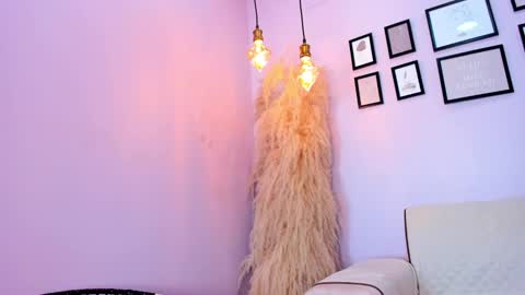 Snapshot of alana__rossetti chatting on 03-05-25, 12:55 Alana online show from 03-05-25, 12:55