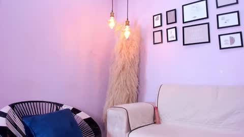 Snapshot of alana__rossetti chatting on 03-12-25, 12:47 Alana online show from 03-12-25, 12:47