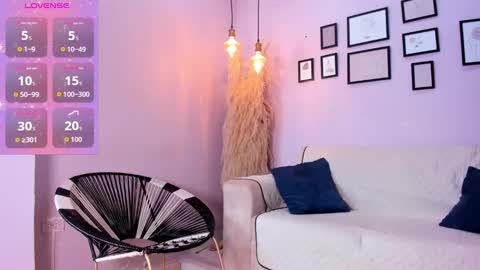 Snapshot of alana__rossetti chatting on 09-22-25, 12:51 Alana online show from 09-22-25, 12:51