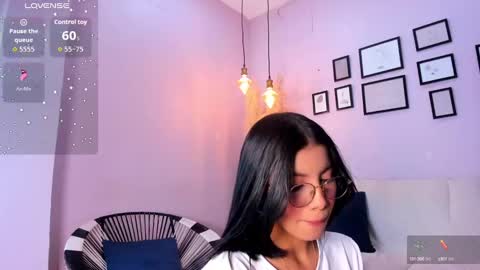 Snapshot of alana__rossetti chatting on 10-07-25, 12:13 Alana online show from 10-07-25, 12:13