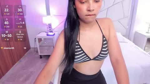 Snapshot of alana_martiins chatting on 12-14-25, 07:18 alana online show from 12-14-25, 07:18