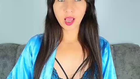 alana_pink95 online show from 11-18-25, 10:41