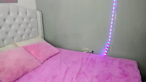 Alana. online show from 01-09-25, 01:18