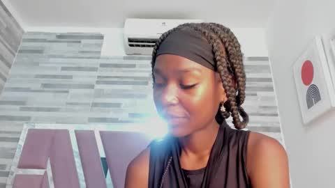 Alana online show from 10-24-25, 06:59