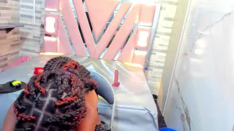 Alana online show from 11-29-25, 06:55