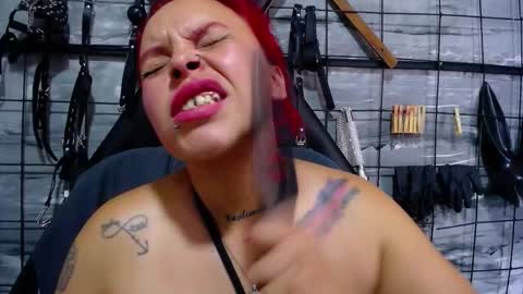 Snapshot of alana_roth chatting on 01-06-26, 11:29 ALANA ROTH online show from 01-06-26, 11:29