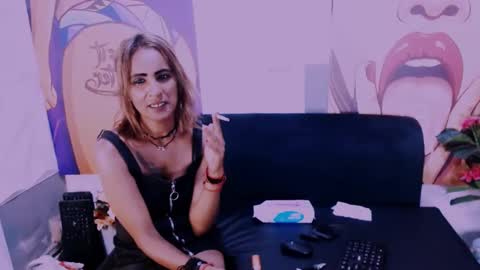 alanadelray online show from 01-06-25, 10:35