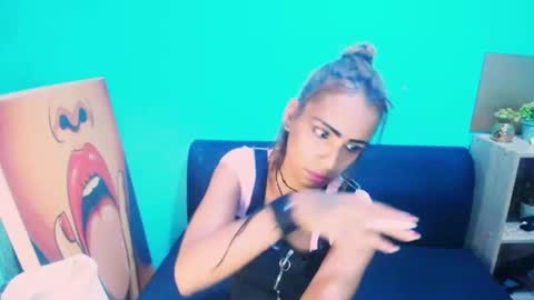 alanadelray online show from 01-12-25, 11:50