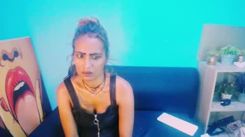 alanadelray online show from 01-20-25, 11:24