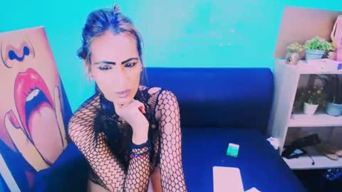 alanadelray online show from 02-03-25, 08:02